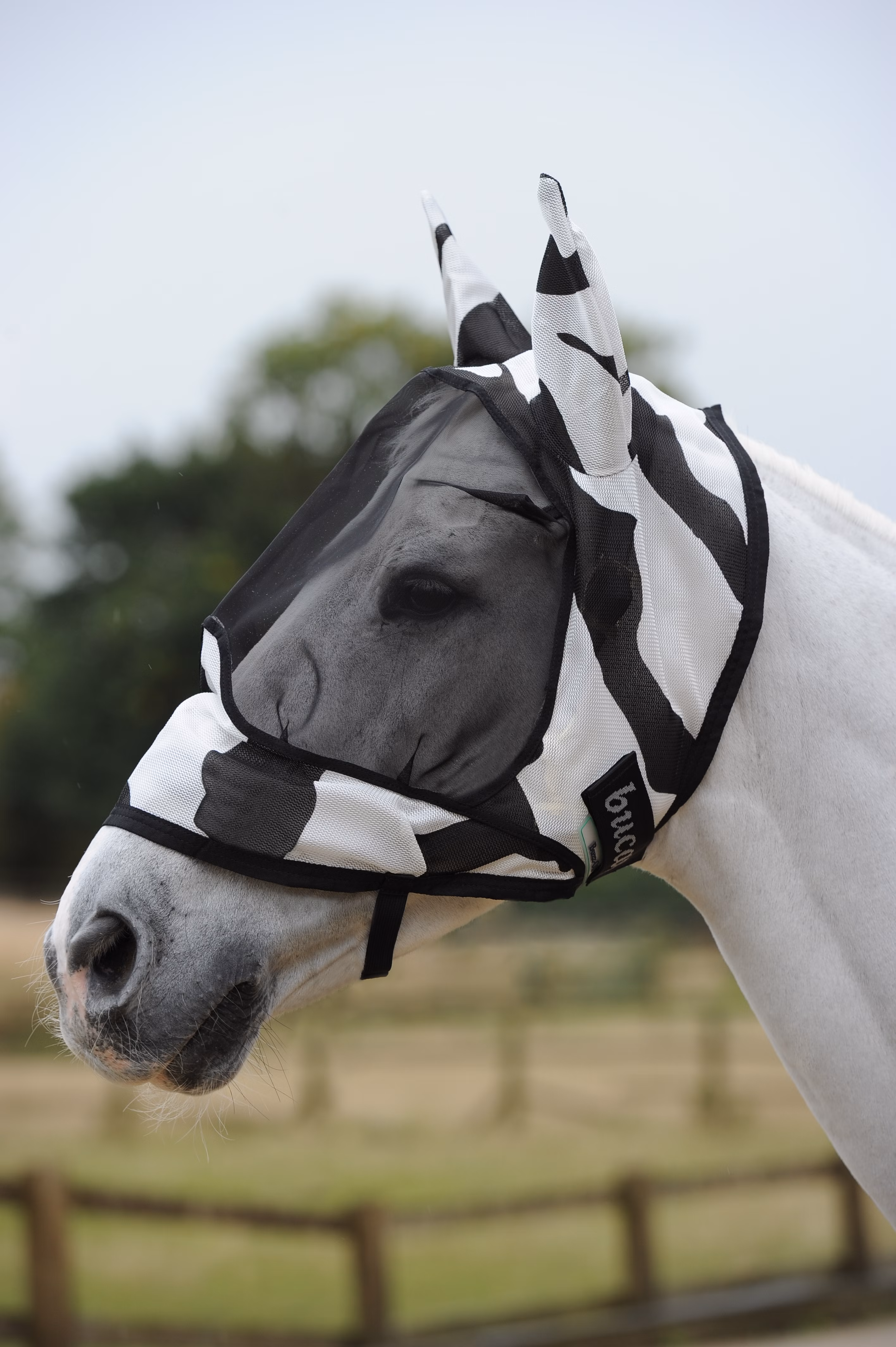 Buzz-Off Deluxe Mask & Ears Zebra